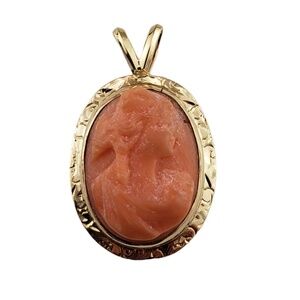 14 Karat Yellow Gold Cameo Pendant #16736